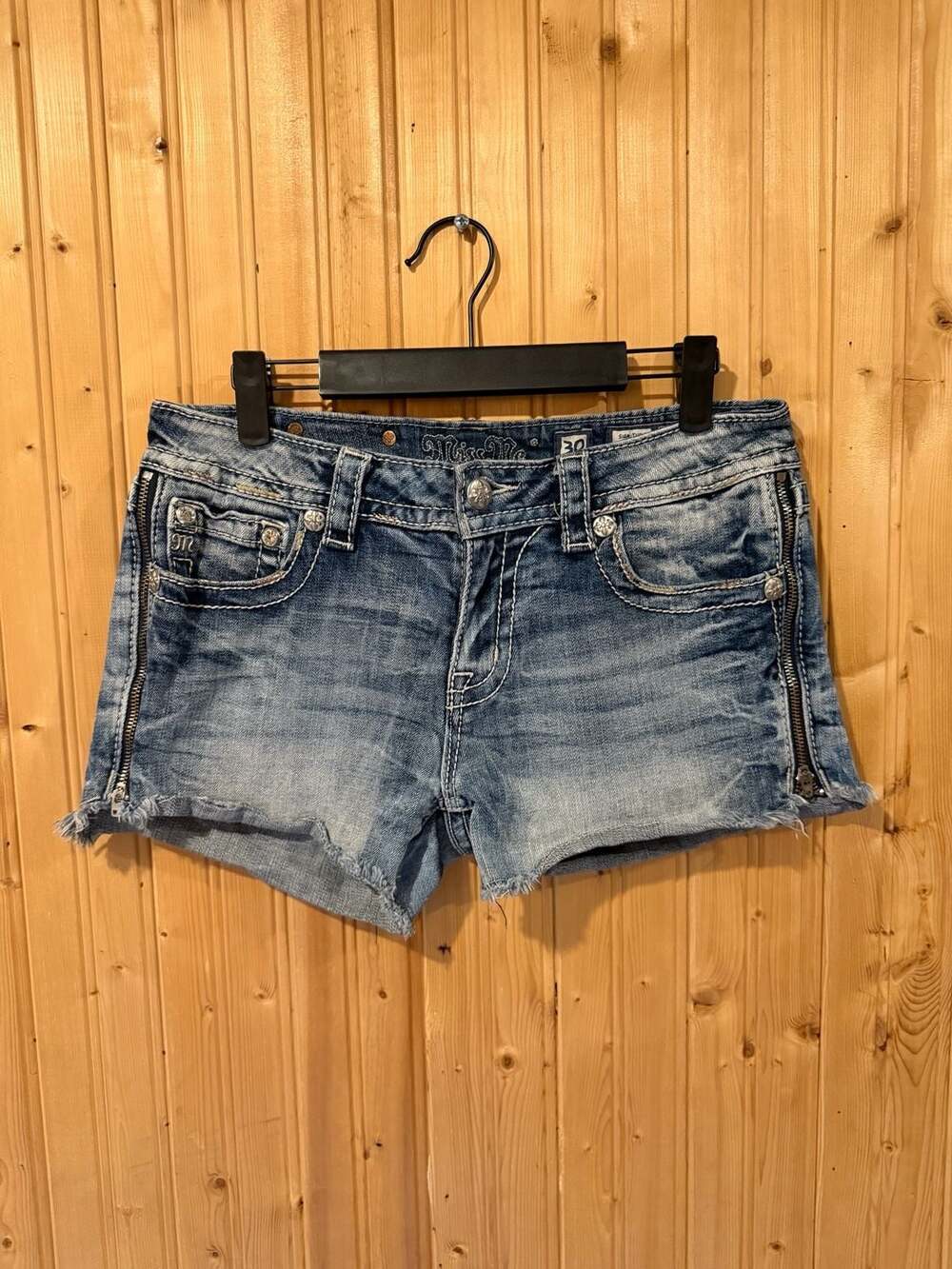 Miss Me Signature Side-Zip Frayed Hem Denim Shorts, Size 30 (Style JE8582H2)